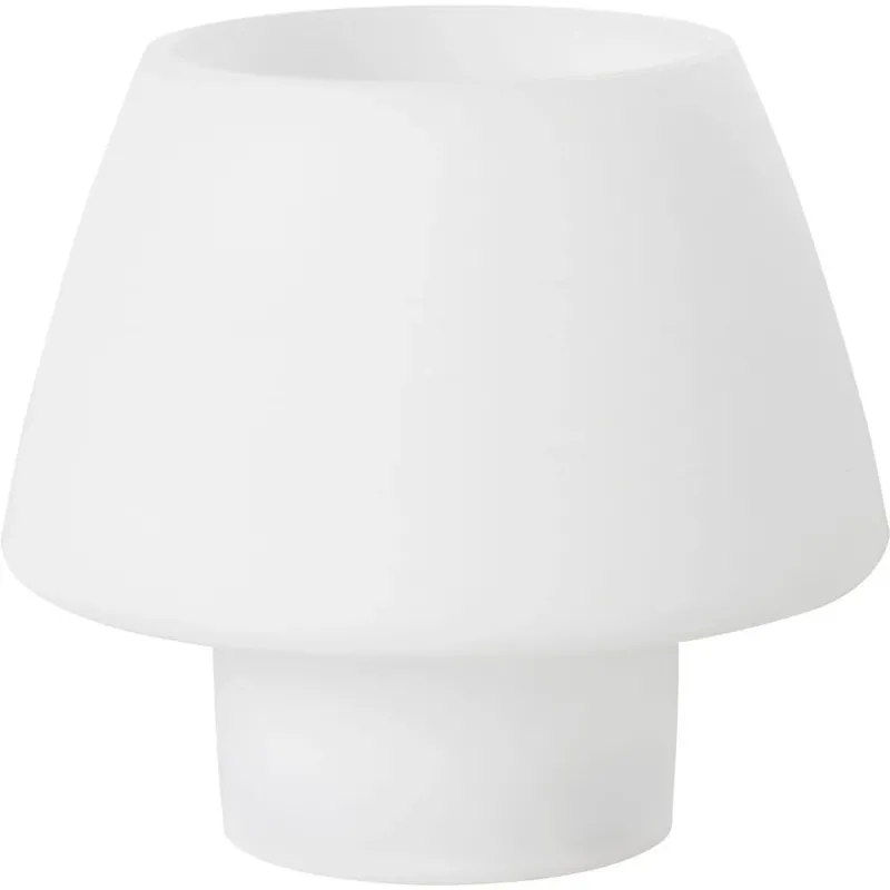 Die moderne, mattweiße Tischleuchte spiegelt die minimalistische Eleganz der Duni GmbH Teelichthalter Moody Maxi, Silikon, weiß wider - beide zeichnen sich durch klare Linien und Schlichtheit ohne sichtbare Schalter oder Verzierungen aus.