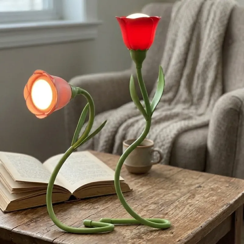 Last Rose Blooming Rose Accent Desk Lamp - Image 0