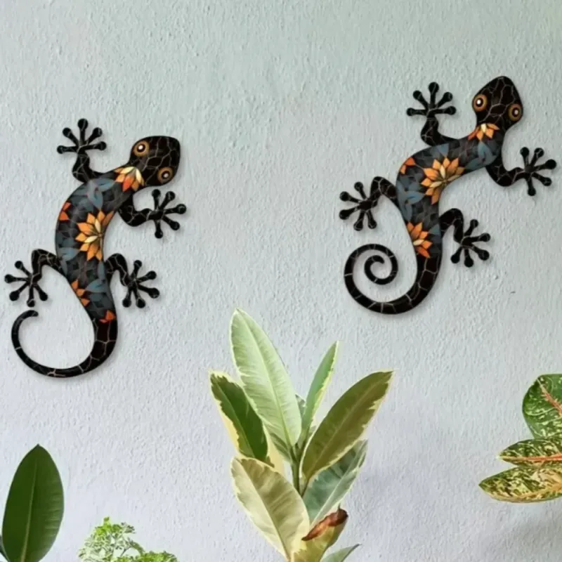 Artistic Mosaic Gecko Wall Decor - Image 0