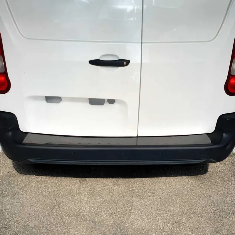 Ladekantenschutz Stoßstangenschutz für Opel Combo E Cargo 2019-2026 Dunkel Chrom