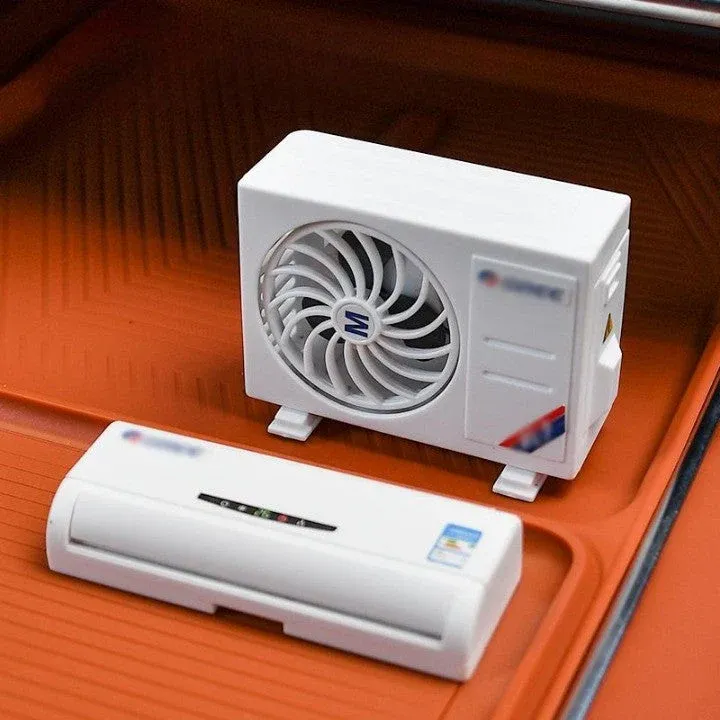 Mini Solar AC Car Aromatherapy Decor - Image 0